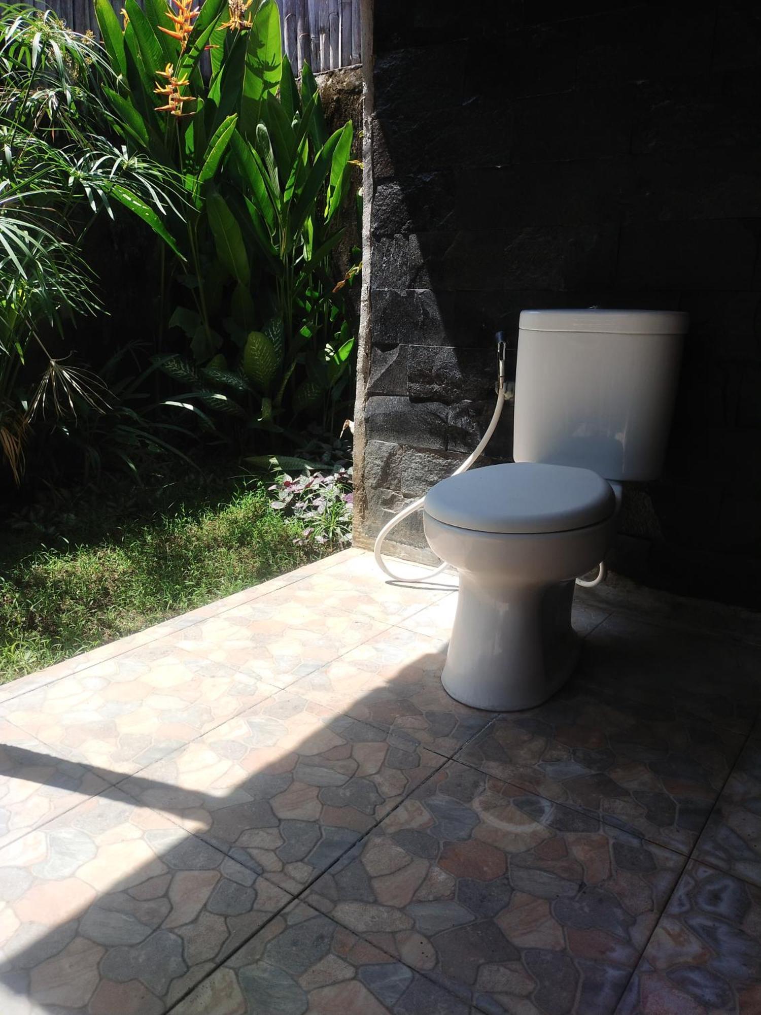 Comeback Guesthouse Canggu  Exterior photo